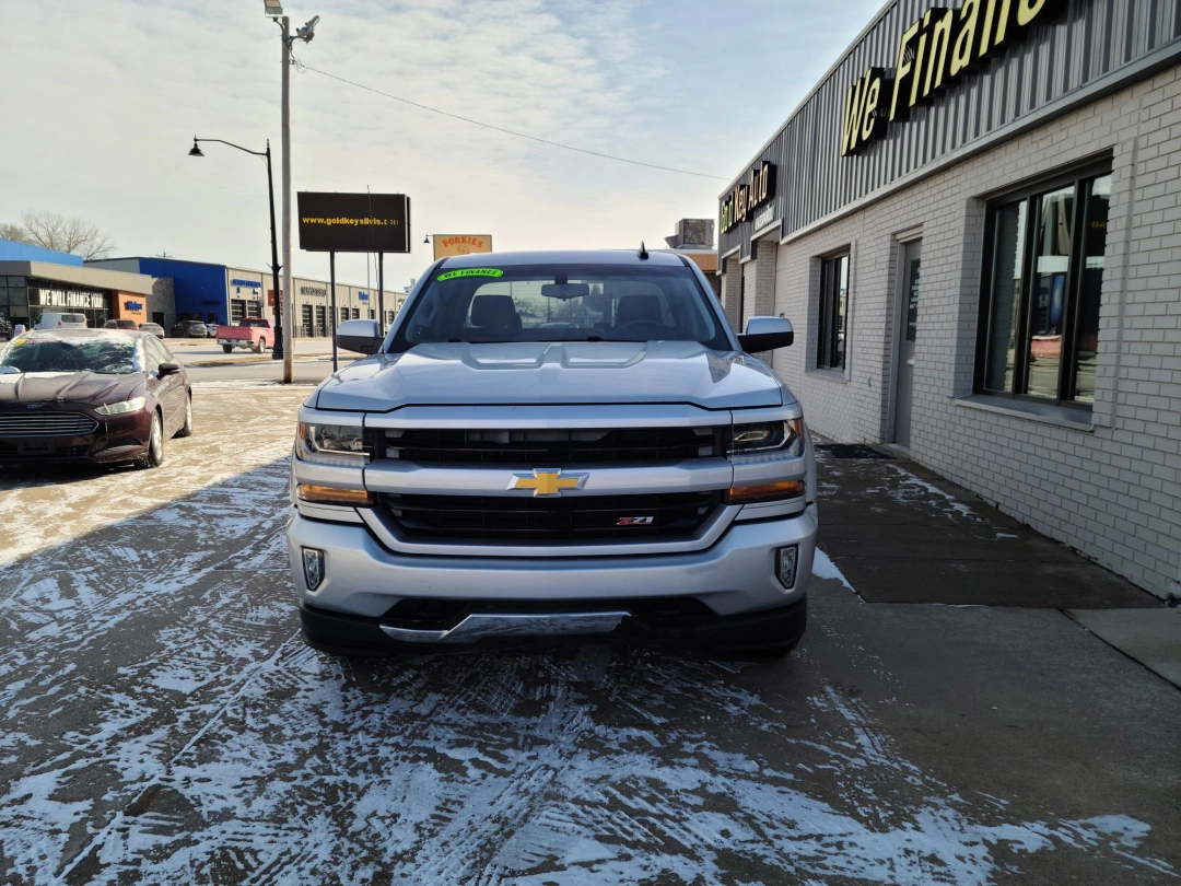 View vehicle photo 2